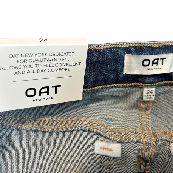 Oat Mid Rise Mini Cropped Flare Blue Jeans Raw Hem NWT Women's Size 24 or 00 - Picture 6 of 12